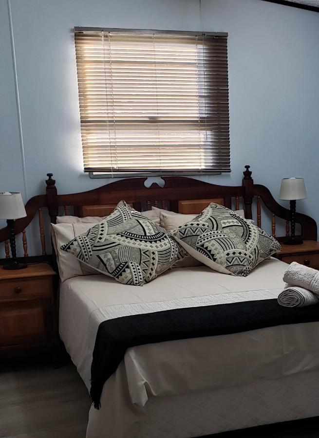Nadine'S Self-Catering Accommodation ストームス・リバー エクステリア 写真